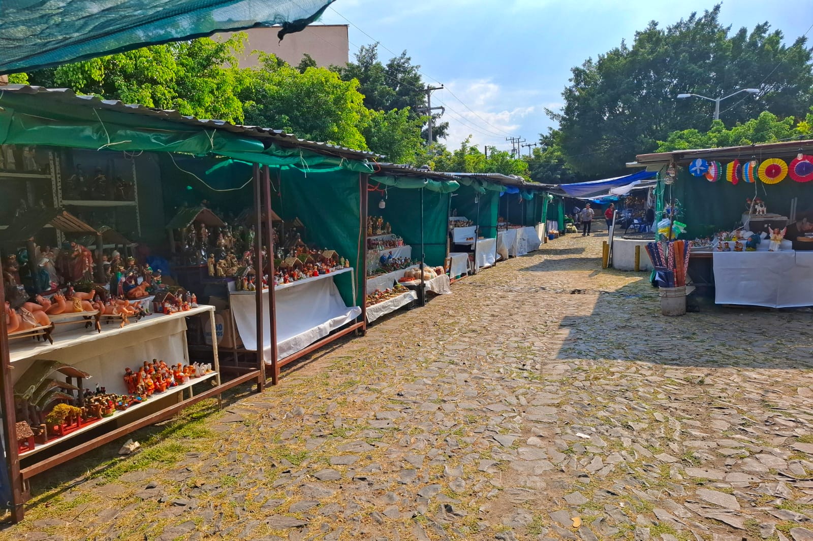 LISTOS LOS TIANGUIS NAVIDEÑOS DE TLAQUEPAQUE